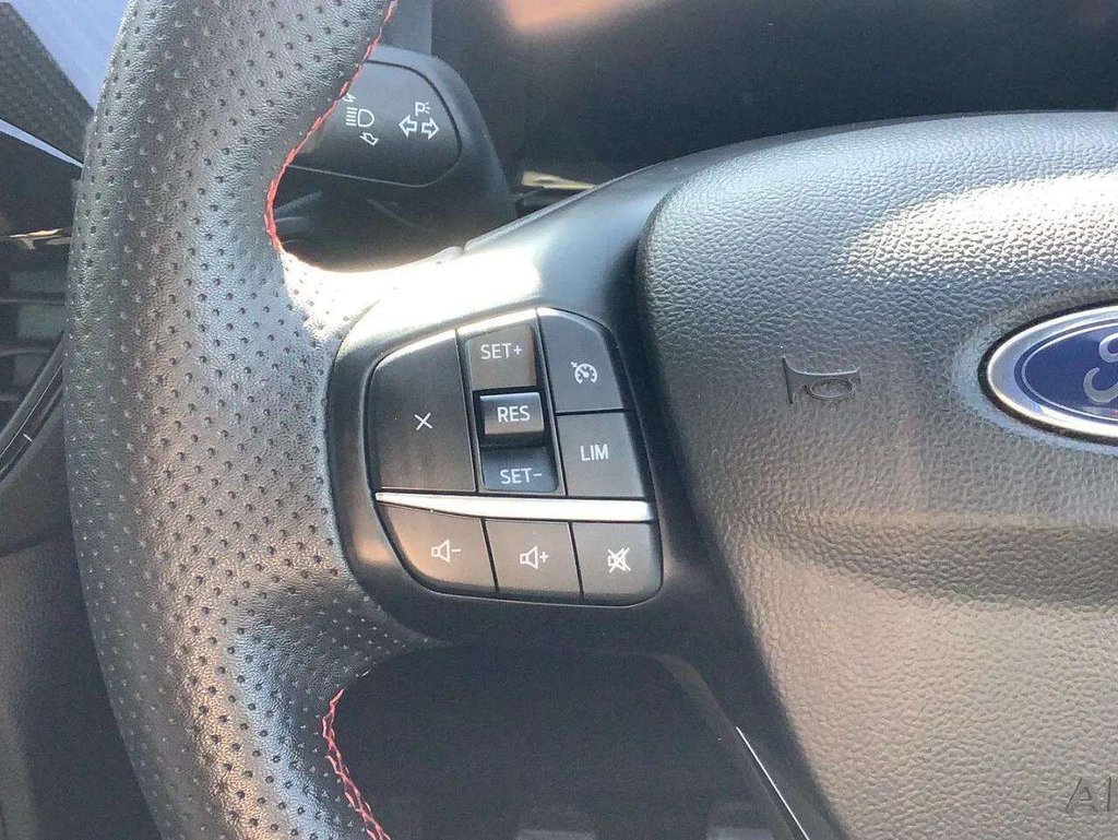 2023 Ford Kuga — image 11