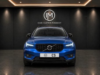 2020 VOLVO XC40