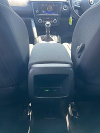 USED 2017 67 RENAULT KADJAR 1.5 dCi Dynamique Nav SUV 5dr Diesel Manual Euro 6 (s/s) (110 ps) 