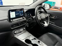 USED 2020 70 HYUNDAI KONA 64kWh Premium SE SUV 5dr Electric Auto (7kW Charger) (204 ps) Auto Electric Premium SE Kona, 300 Mile Range, 204 BHP, Climate Leather Seats, SATNAV, 10" Display, Camera, Cruise, Only 48000 Miles FULL SH