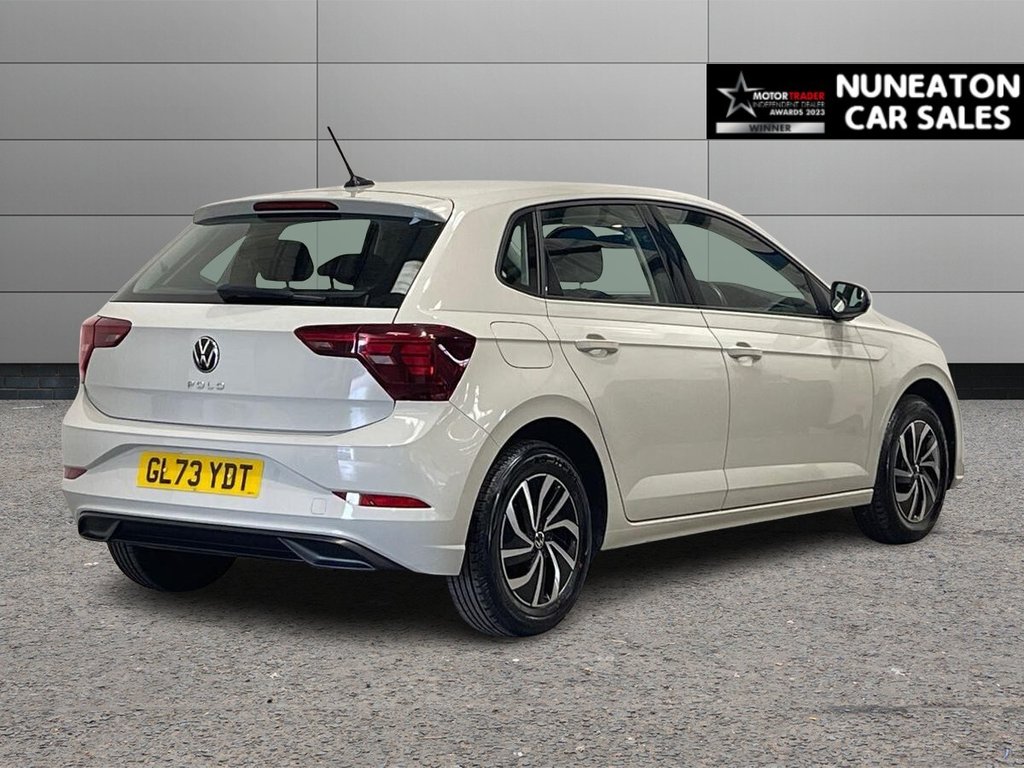 2023 Volkswagen Polo — image 4