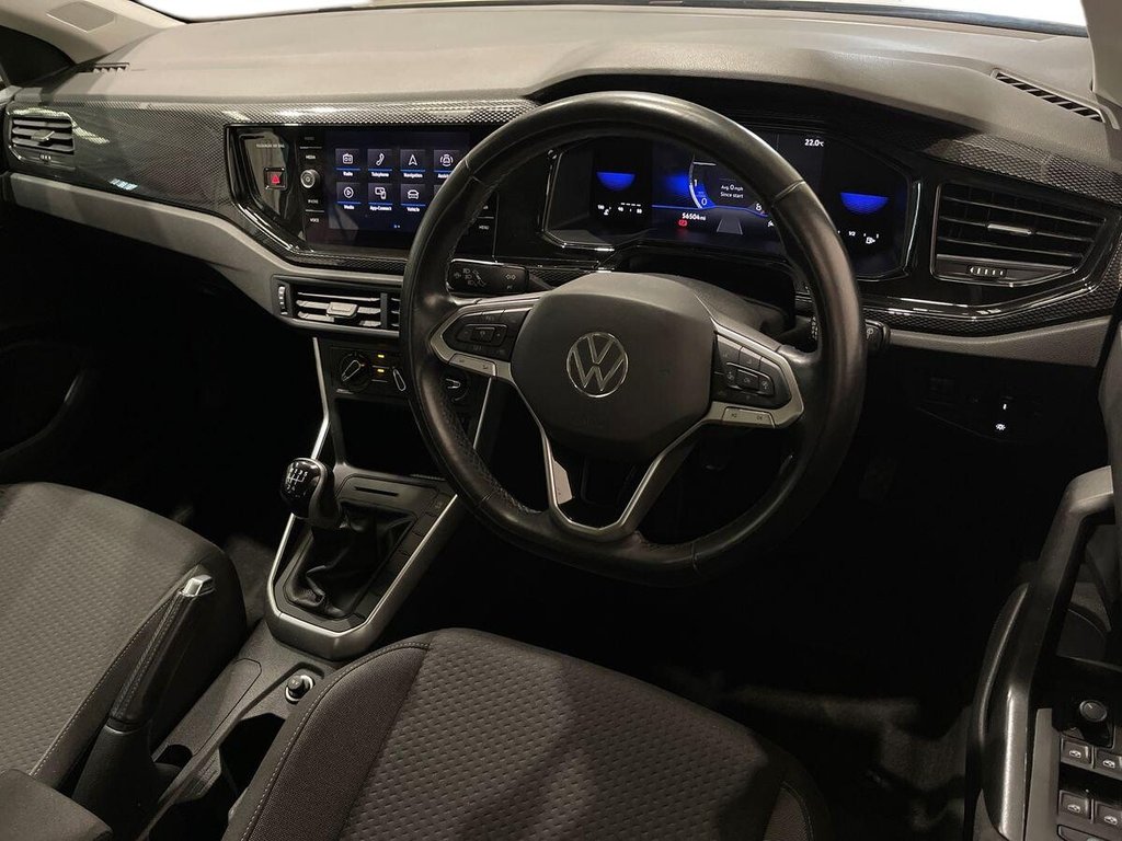 2023 Volkswagen Polo — image 9