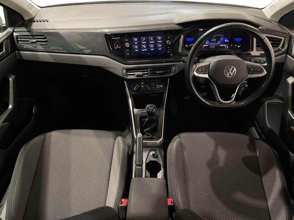 2023 Volkswagen Polo — image 10