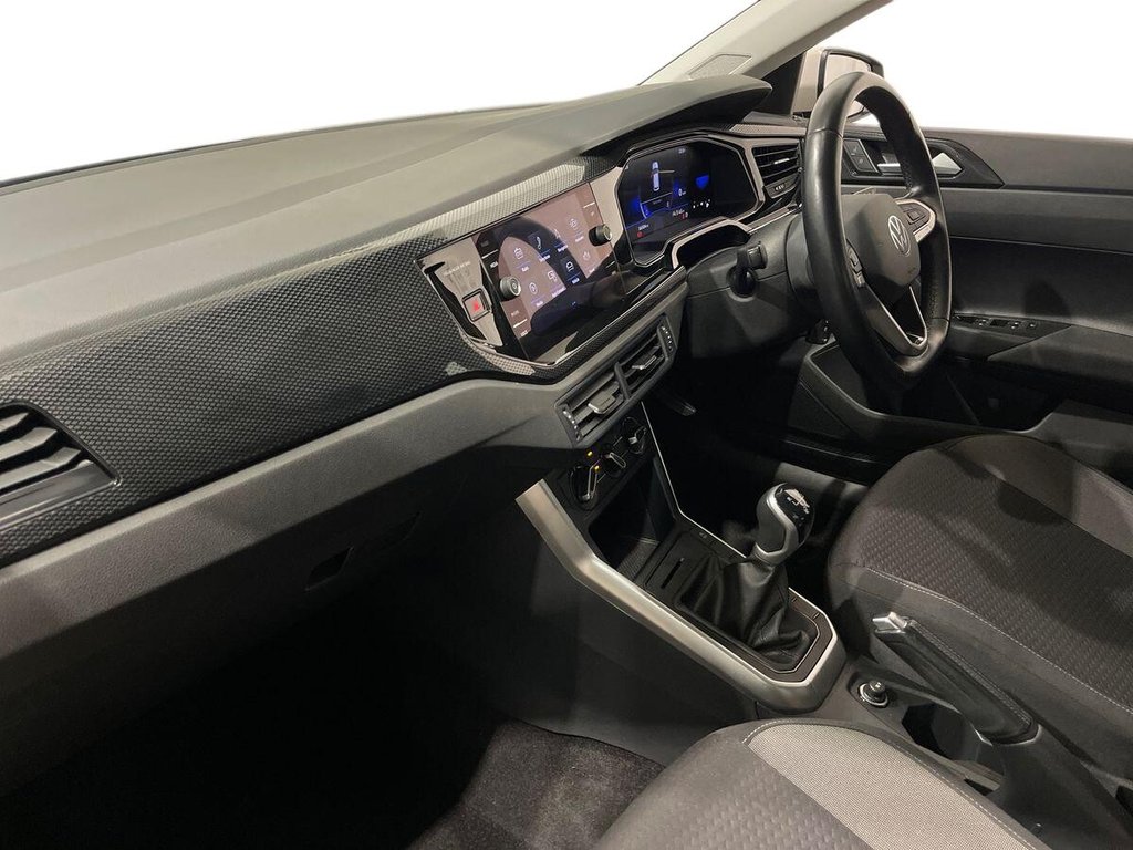 2023 Volkswagen Polo — image 13