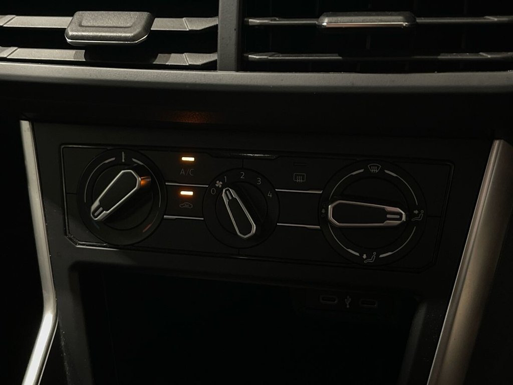 2023 Volkswagen Polo — image 15