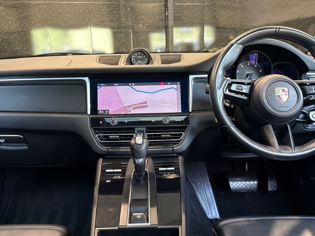 USED 2023 23 PORSCHE MACAN 2.0T T SUV 5dr Petrol PDK 4WD Euro 6 (s/s) (265 ps) PAN ROOF|BOSE|AIR SUSPENSION
