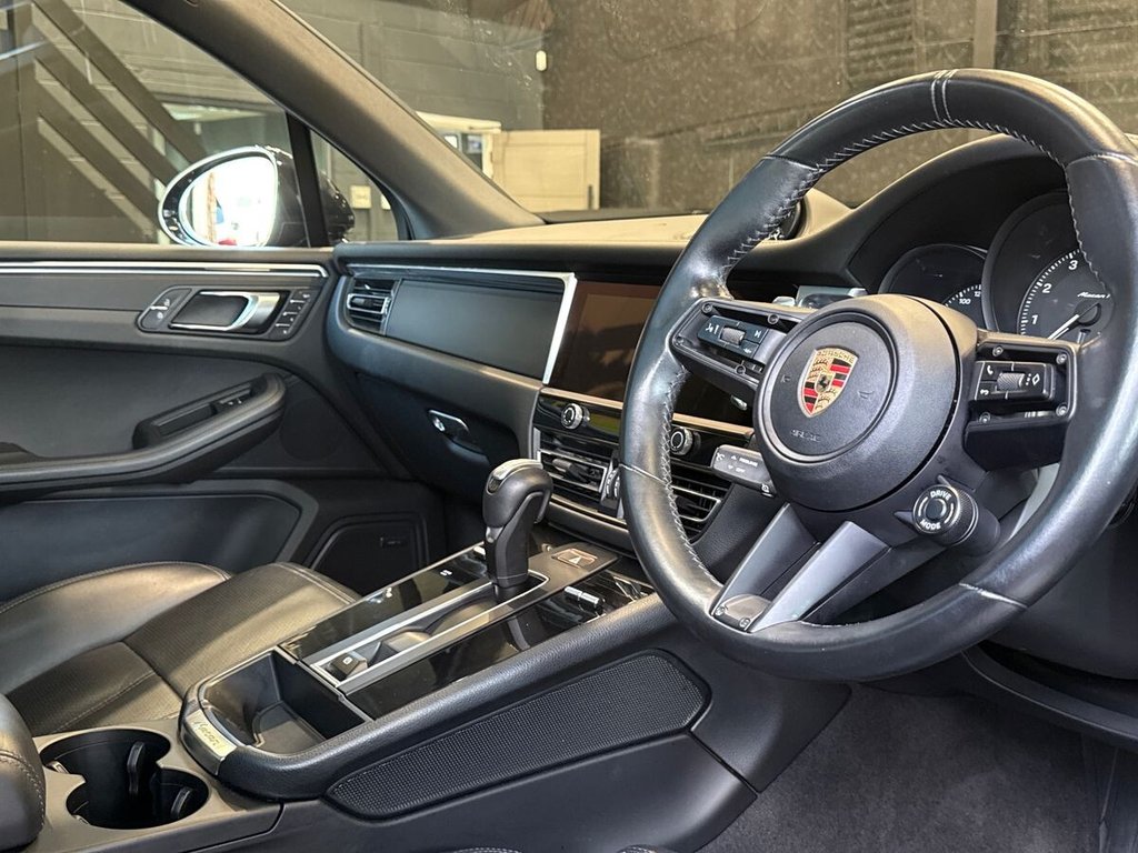USED 2023 23 PORSCHE MACAN 2.0T T SUV 5dr Petrol PDK 4WD Euro 6 (s/s) (265 ps) PAN ROOF|BOSE|AIR SUSPENSION