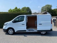 USED 2023 23 RENAULT TRAFIC SL30 ADVANCE 2.0 DCI 130PS  High Specification Model With Air Con, Media Screen, Cruise Control, Load Through Bulkhead, Rear Parking Sensors & Much More! Nice Clean Van, Viewing Recommended!