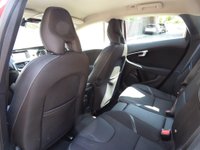 USED 2017 67 VOLVO V40 2.0 D2 Momentum Nav Plus Euro 6 (s/s) 5dr (Outstanding Value)