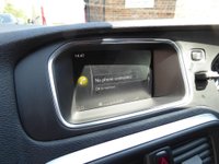 USED 2017 67 VOLVO V40 2.0 D2 Momentum Nav Plus Euro 6 (s/s) 5dr (Outstanding Value)