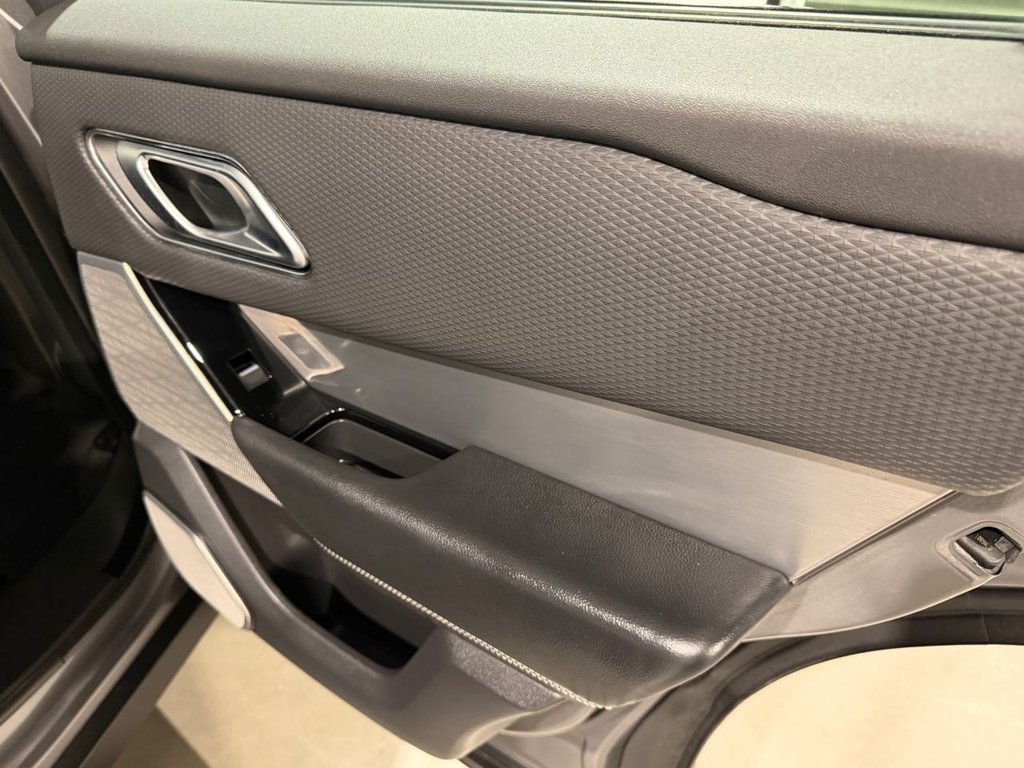 USED 2019 19 LAND ROVER RANGE ROVER VELAR 3.0 D275 R-Dynamic SE SUV 5dr Diesel Auto 4WD Euro 6 (s/s) (275 ps) 