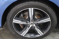 USED 2017 17 VOLVO V40 2.0 T2 R-Design Hatchback 5dr Petrol Manual Euro 6 (s/s) (122 ps) FREE NATIONWIDE 6 MONTH WARRANTY