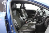 USED 2017 17 VOLVO V40 2.0 T2 R-Design Hatchback 5dr Petrol Manual Euro 6 (s/s) (122 ps) FREE NATIONWIDE 6 MONTH WARRANTY