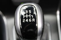 USED 2017 17 VOLVO V40 2.0 T2 R-Design Nav Plus Hatchback 5dr Petrol Manual Euro 6 (s/s) (122 ps) FREE 6 MONTHS WARRANTY