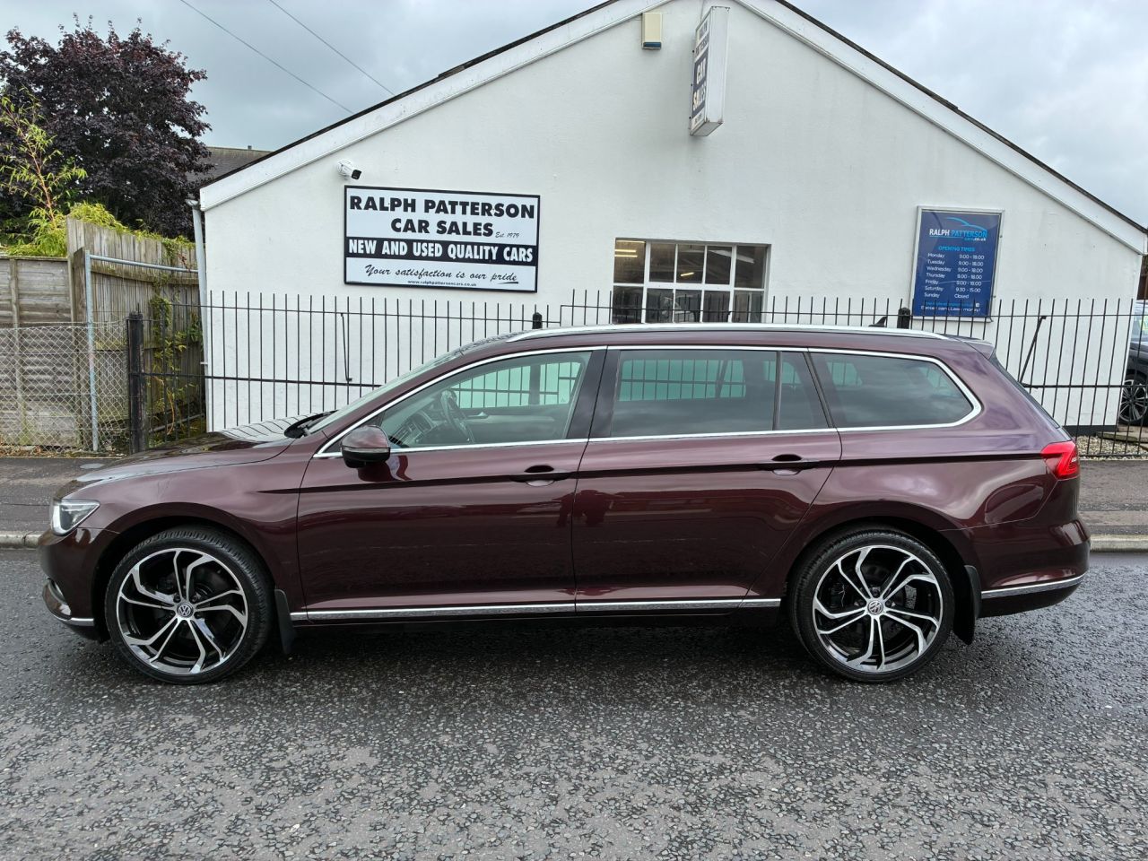 2016 VOLKSWAGEN PASSAT 2.0 TDI BlueMotion Tech GT Estate 5dr Diesel Manual Euro 6 (s/s) (150 ps) - vehicle photo 2 for sale on PureCar