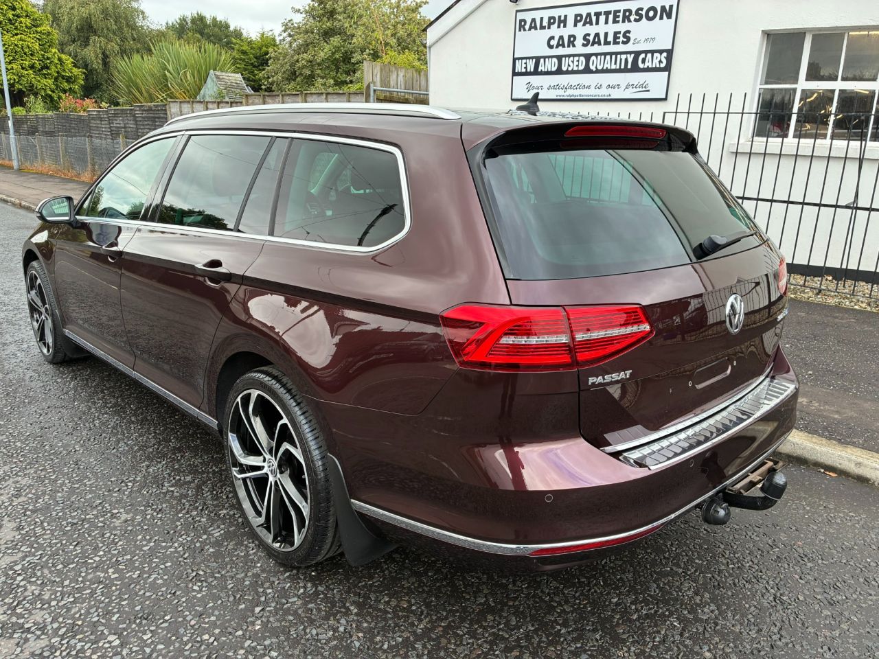 2016 VOLKSWAGEN PASSAT 2.0 TDI BlueMotion Tech GT Estate 5dr Diesel Manual Euro 6 (s/s) (150 ps) - vehicle photo 3 for sale on PureCar