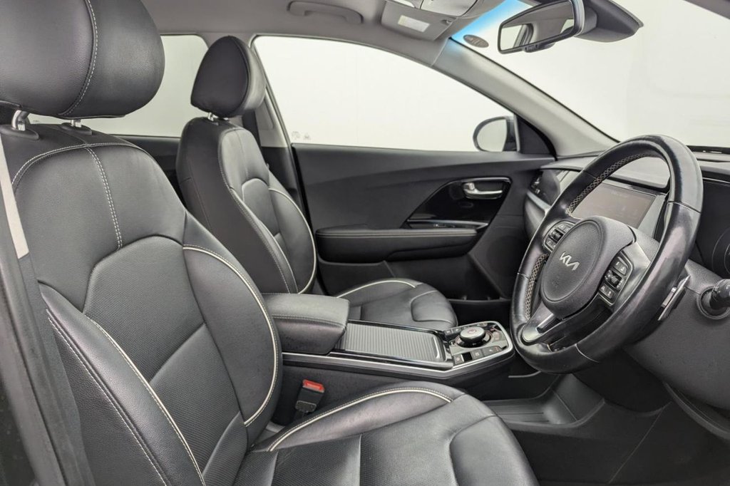USED 2022 22 KIA NIRO 64kWh 3 SUV 5dr Electric Auto (201 bhp) Car Play, Sat Nav, Camera