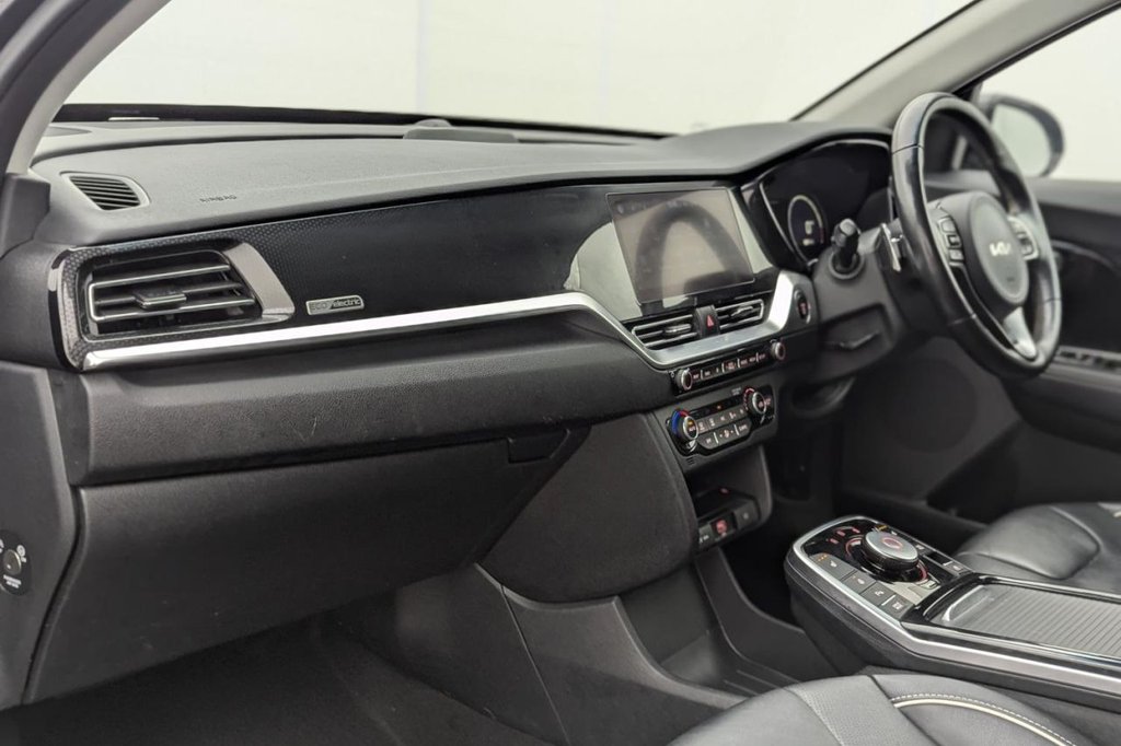 USED 2022 22 KIA NIRO 64kWh 3 SUV 5dr Electric Auto (201 bhp) Car Play, Sat Nav, Camera