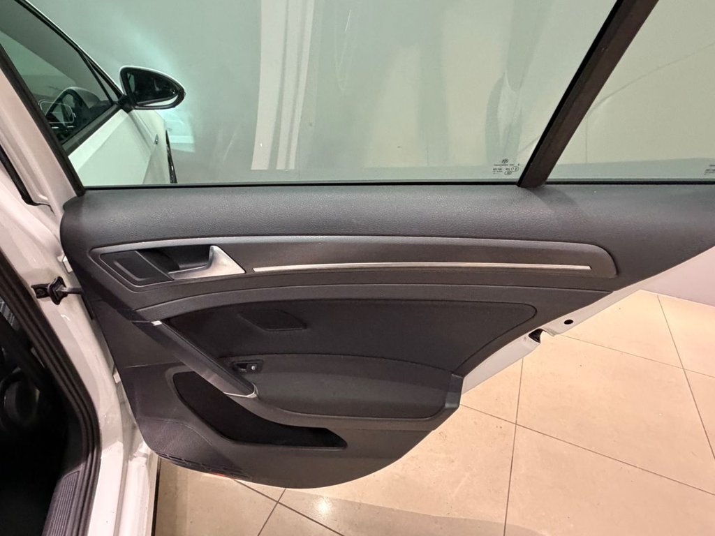 USED 2019 19 VOLKSWAGEN GOLF 2.0 TDI GTD Hatchback 5dr Diesel DSG Euro 6 (s/s) (184 ps) 
