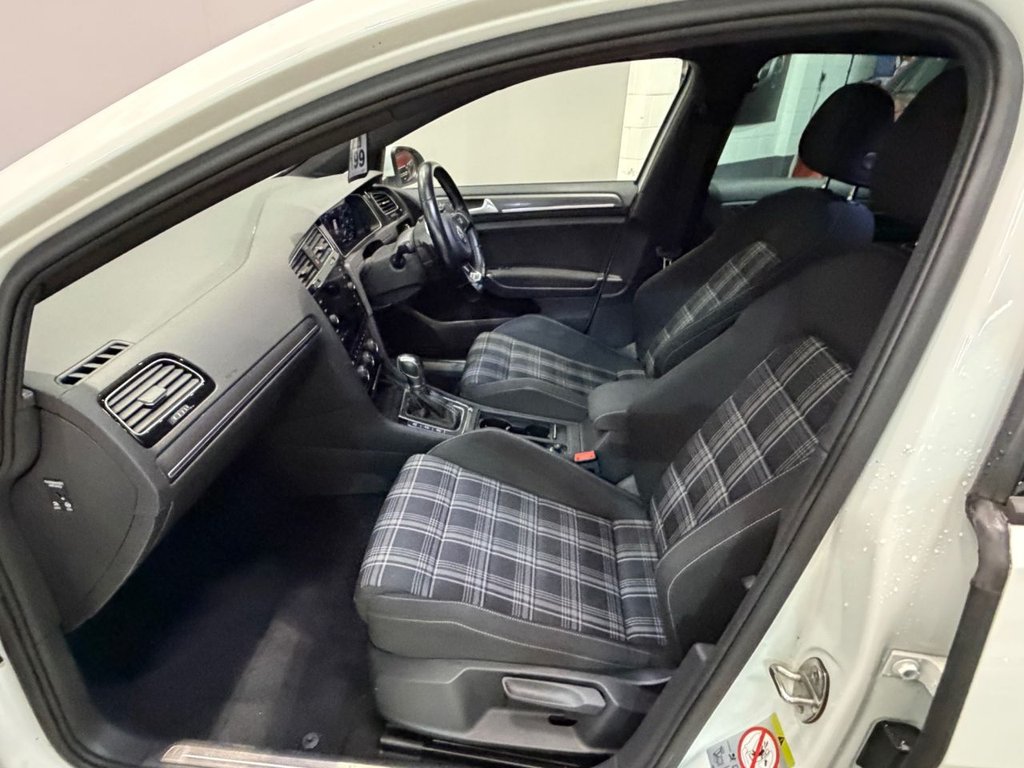USED 2019 19 VOLKSWAGEN GOLF 2.0 TDI GTD Hatchback 5dr Diesel DSG Euro 6 (s/s) (184 ps) 