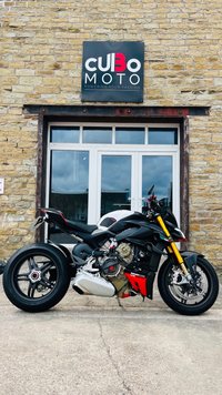 USED 2023 23 DUCATI STREETFIGHTER V4 SP2 EVO 2 Extras