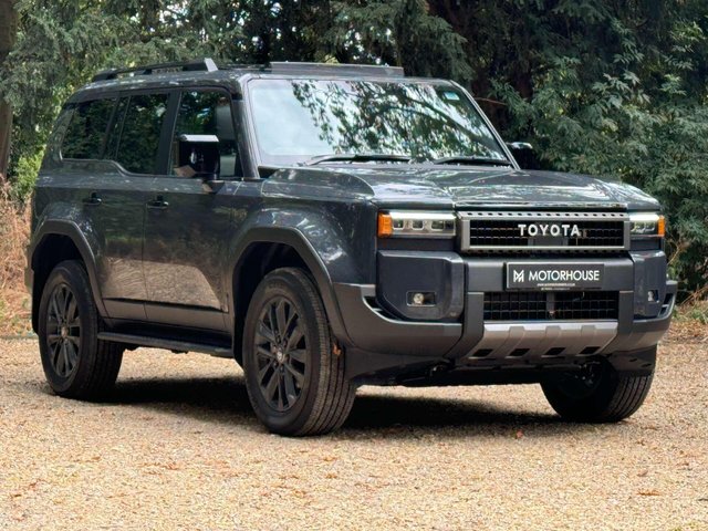 View our TOYOTA LAND CRUISER