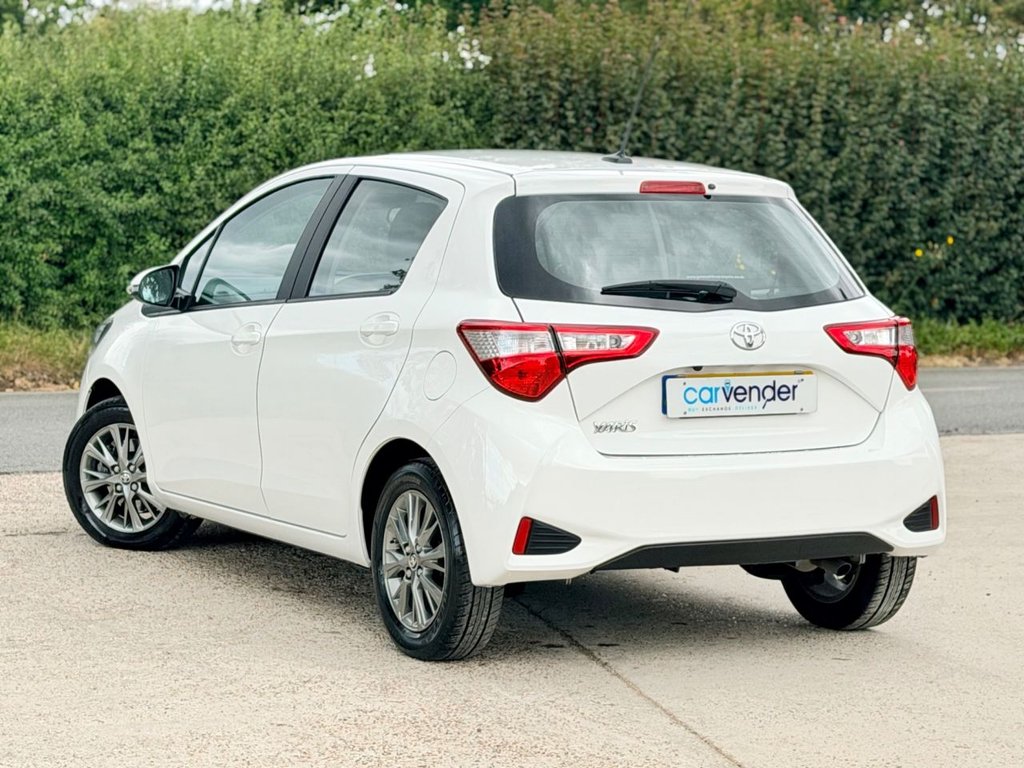 USED 2018 68 TOYOTA YARIS 1.5 VVT-i Icon Hatchback 5dr Petrol CVT Euro 6 (111 ps) 1 Owner|5 Services|Camera|Cruise|