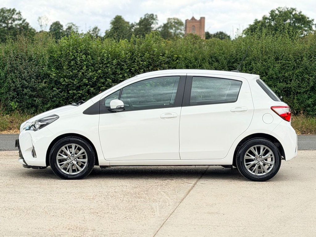 USED 2018 68 TOYOTA YARIS 1.5 VVT-i Icon Hatchback 5dr Petrol CVT Euro 6 (111 ps) 1 Owner|5 Services|Camera|Cruise|