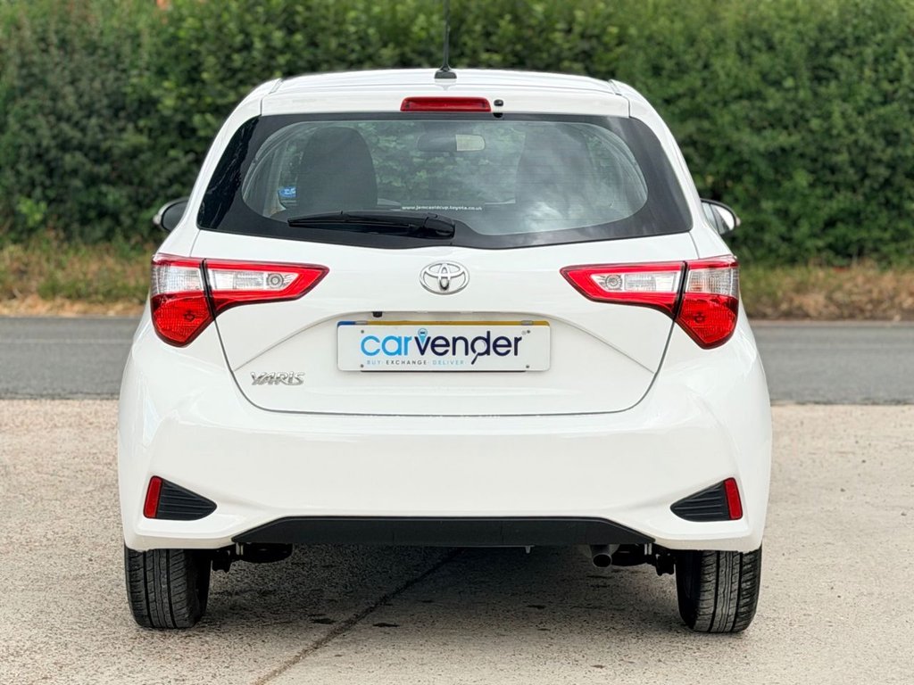 USED 2018 68 TOYOTA YARIS 1.5 VVT-i Icon Hatchback 5dr Petrol CVT Euro 6 (111 ps) 1 Owner|5 Services|Camera|Cruise|
