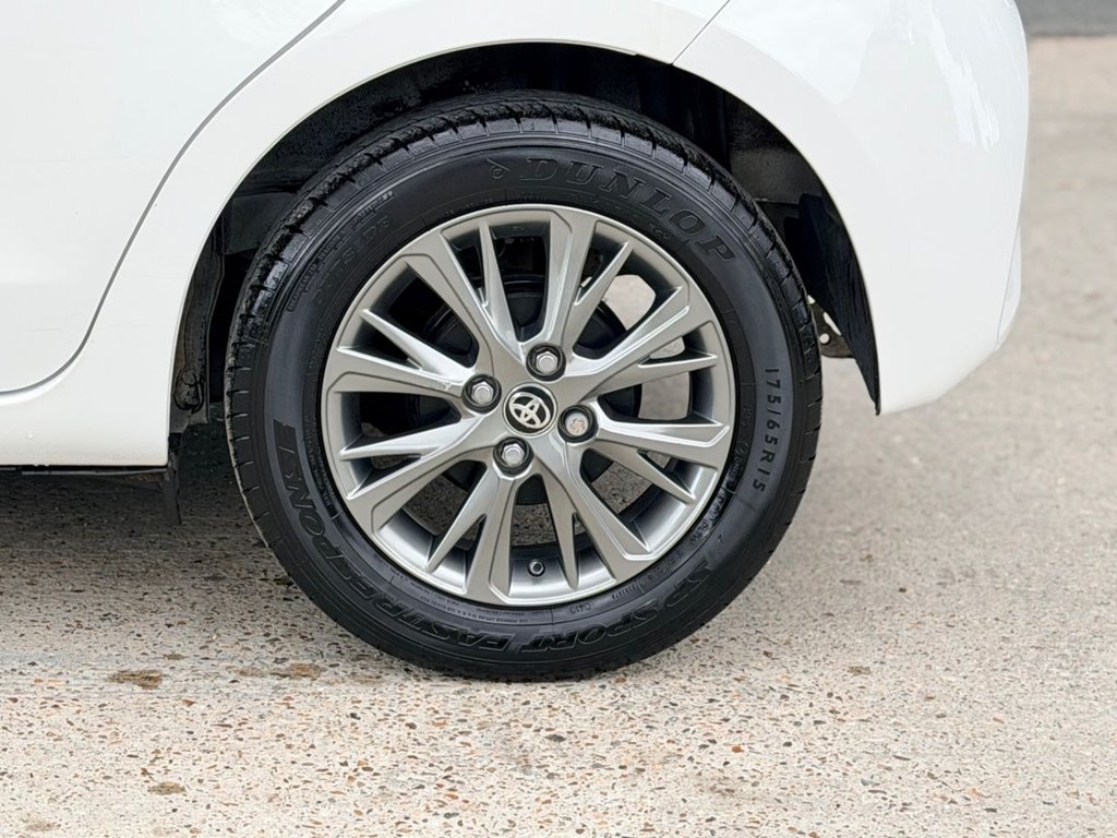 USED 2018 68 TOYOTA YARIS 1.5 VVT-i Icon Hatchback 5dr Petrol CVT Euro 6 (111 ps) 1 Owner|5 Services|Camera|Cruise|