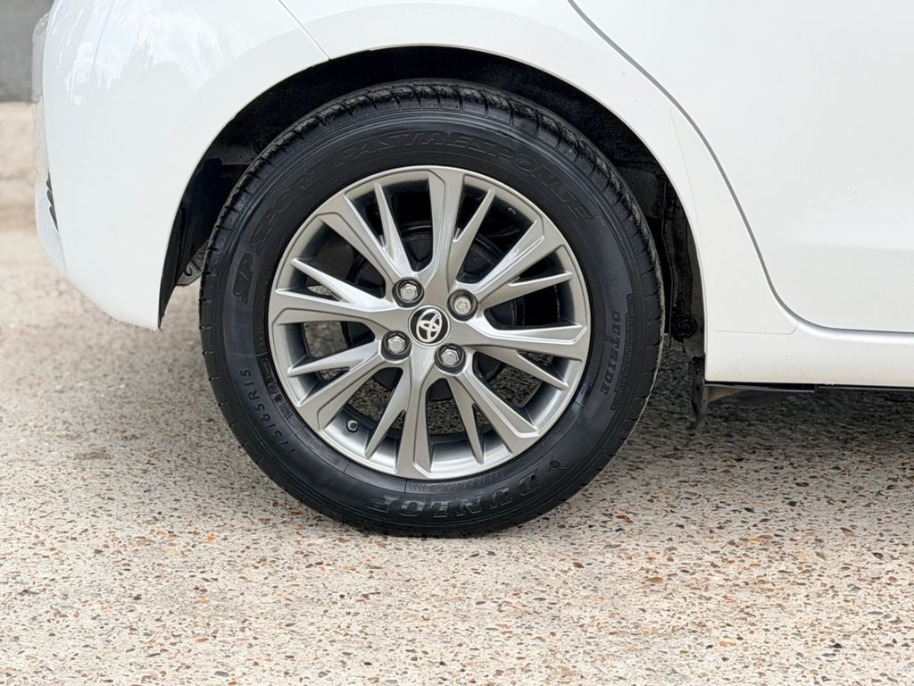 USED 2018 68 TOYOTA YARIS 1.5 VVT-i Icon Hatchback 5dr Petrol CVT Euro 6 (111 ps) 1 Owner|5 Services|Camera|Cruise|
