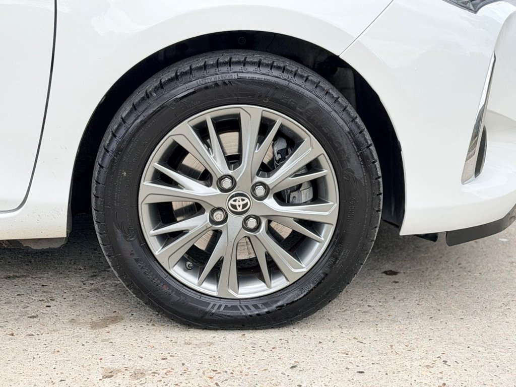 USED 2018 68 TOYOTA YARIS 1.5 VVT-i Icon Hatchback 5dr Petrol CVT Euro 6 (111 ps) 1 Owner|5 Services|Camera|Cruise|