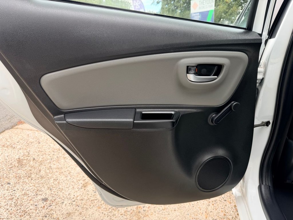 USED 2018 68 TOYOTA YARIS 1.5 VVT-i Icon Hatchback 5dr Petrol CVT Euro 6 (111 ps) 1 Owner|5 Services|Camera|Cruise|