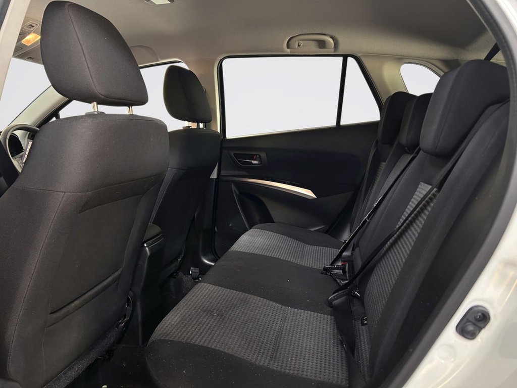 2023 Suzuki S-Cross — image 10