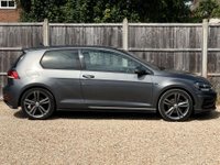 USED 2019 19 VOLKSWAGEN GOLF 1.5 Golf R-Line TSi Evo 3dr Long MOT Sat Nav