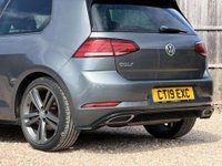 USED 2019 19 VOLKSWAGEN GOLF 1.5 Golf R-Line TSi Evo 3dr Long MOT Sat Nav