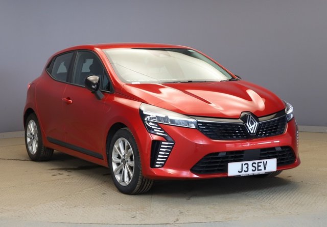 View our Renault Clio 1.6 E-TECH evolution Hatchback 5dr Petrol Hybrid Auto Euro 6 (s/s) (145 ps) Rear Parking Sensors, Android Auto / Apple CarPlay, Touchscreen With Navigation, 16In Alloys, Auto Folding Door Mirrors