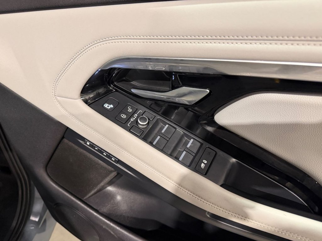USED 2019 19 LAND ROVER RANGE ROVER EVOQUE 2.0 D180 First Edition SUV 5dr Diesel Auto 4WD Euro 6 (s/s) (180 ps) 