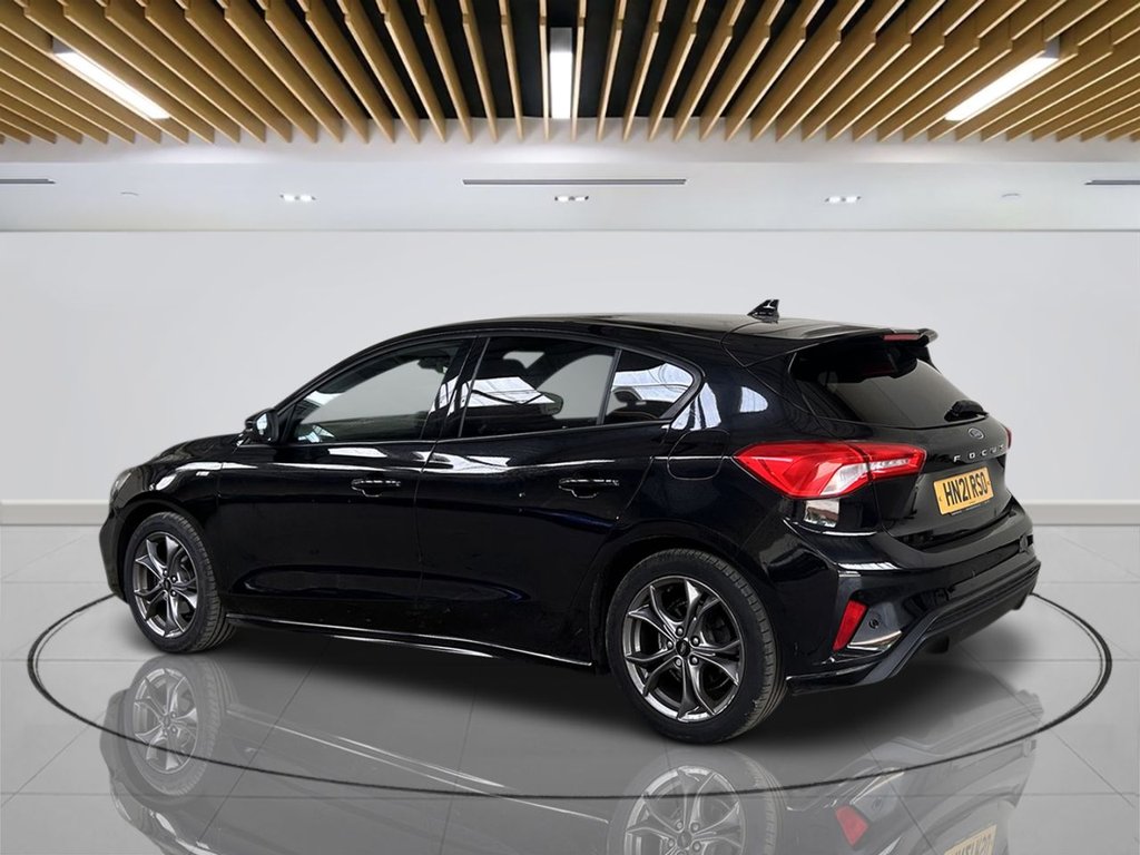 2021 Ford Focus — image 3