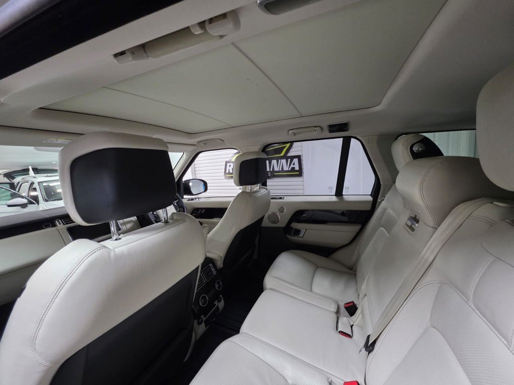 USED 2019 68 LAND ROVER RANGE ROVER 3.0 SD V6 Vogue SUV 5dr Diesel Auto 4WD Euro 6 (s/s) (275 ps) SATNAV - Bluetooth !