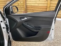 USED 2014 14 FORD FOCUS 1.6 Zetec Hatchback 5dr Petrol Manual Euro 5 (105 ps) TWO LOCAL LADY OWNERS  EXC DRIVE