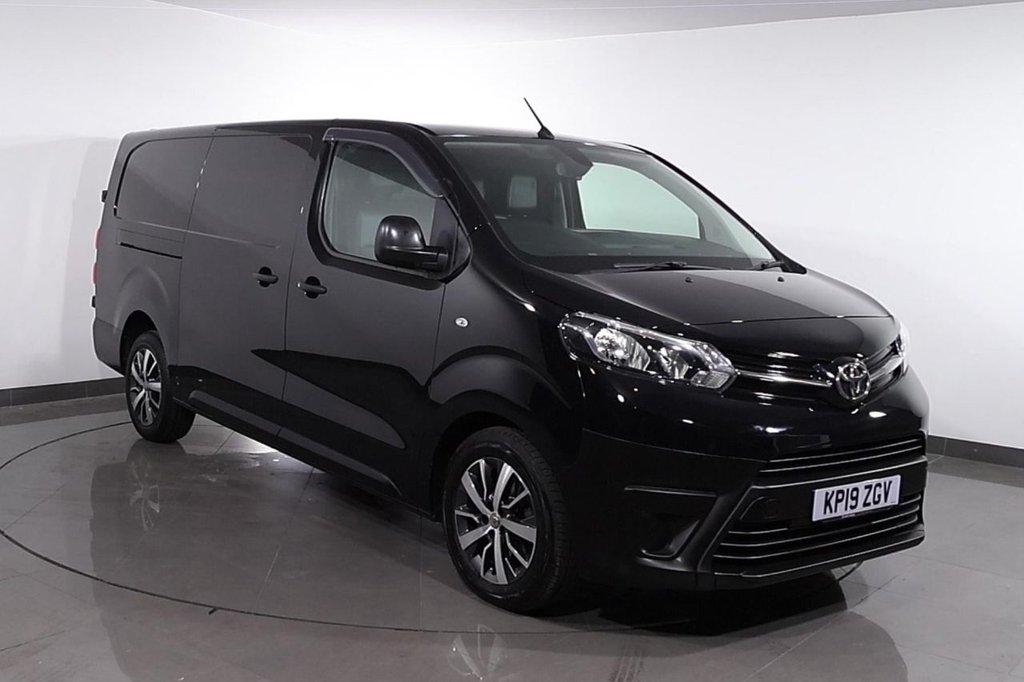 2019 TOYOTA PROACE
