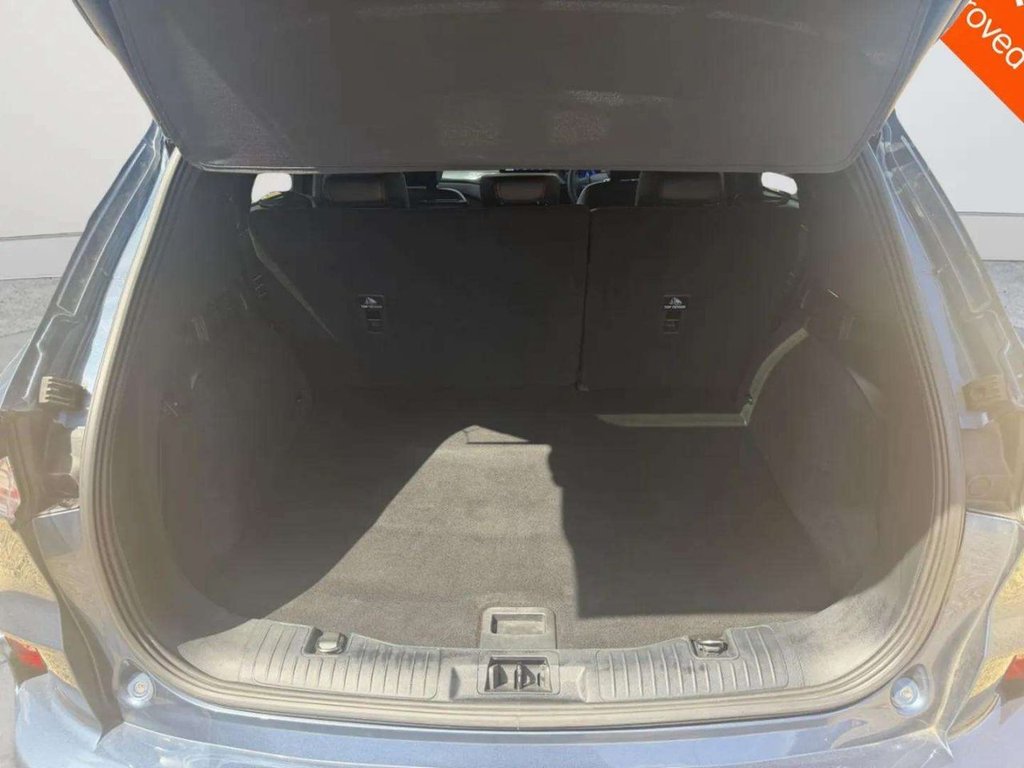 2023 Ford Kuga — image 4