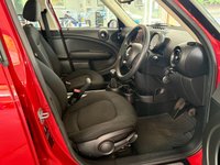 USED 2015 15 MINI COUNTRYMAN 1.6 Cooper SUV 5dr Petrol Manual Euro 6 (s/s) (122 ps) PARKIGN SENSORS-WHITE ROOF AND CAPS
