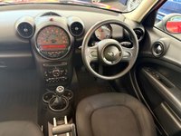 USED 2015 15 MINI COUNTRYMAN 1.6 Cooper SUV 5dr Petrol Manual Euro 6 (s/s) (122 ps) PARKIGN SENSORS-WHITE ROOF AND CAPS