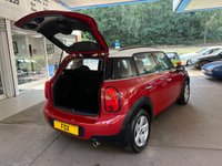 USED 2015 15 MINI COUNTRYMAN 1.6 Cooper SUV 5dr Petrol Manual Euro 6 (s/s) (122 ps) PARKIGN SENSORS-WHITE ROOF AND CAPS