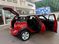 USED 2015 15 MINI COUNTRYMAN 1.6 Cooper SUV 5dr Petrol Manual Euro 6 (s/s) (122 ps) PARKIGN SENSORS-WHITE ROOF AND CAPS