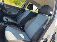 USED 2016 66 HYUNDAI I20 1.2 SE Hatchback 5dr Petrol Manual Euro 6 (84 ps) *ONLY* &pound;35 TAX + LOW INSURANCE GROUP + REAR PARKING SENSORS + DAB RADIO + CRUISE CONTROL + BLUETOOTH WITH USB PORT + AIR CON + ELECTRIC FRONT WINDOWS + IDEAL 1ST CAR + 68.9 MPG + FINISHED IN POLAR WHITE + 15' ALLOY WHEELS WITH TPMS