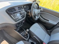 USED 2016 66 HYUNDAI I20 1.2 SE Hatchback 5dr Petrol Manual Euro 6 (84 ps) *ONLY* &pound;35 TAX + LOW INSURANCE GROUP + REAR PARKING SENSORS + DAB RADIO + CRUISE CONTROL + BLUETOOTH WITH USB PORT + AIR CON + ELECTRIC FRONT WINDOWS + IDEAL 1ST CAR + 68.9 MPG + FINISHED IN POLAR WHITE + 15' ALLOY WHEELS WITH TPMS