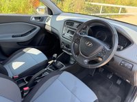 USED 2016 66 HYUNDAI I20 1.2 SE Hatchback 5dr Petrol Manual Euro 6 (84 ps) *ONLY* &pound;35 TAX + LOW INSURANCE GROUP + REAR PARKING SENSORS + DAB RADIO + CRUISE CONTROL + BLUETOOTH WITH USB PORT + AIR CON + ELECTRIC FRONT WINDOWS + IDEAL 1ST CAR + 68.9 MPG + FINISHED IN POLAR WHITE + 15' ALLOY WHEELS WITH TPMS